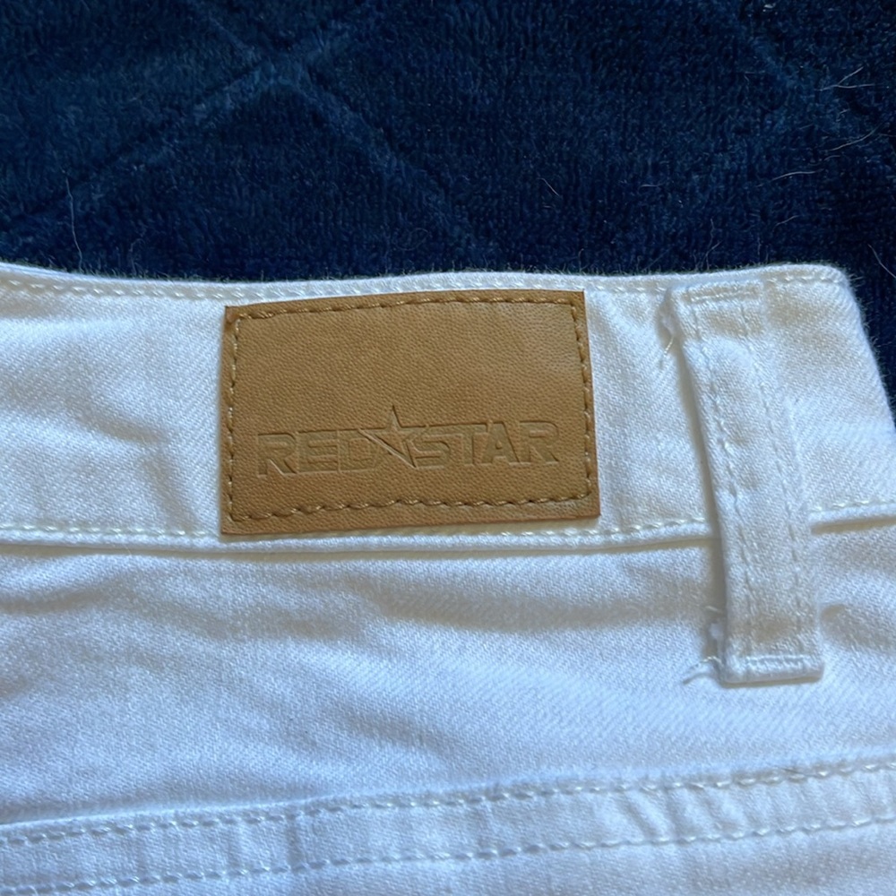 Redstar white denim bermuda shorts size 2. NWT reg$78.00 great for spring/summer - Picture 3 of 6
